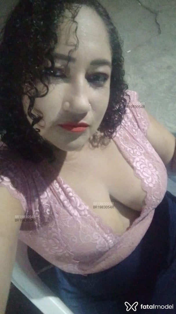 Acompanhante mulher com cabelo castanho de olhos mel em Pontes e Lacerda Acompanhante mulher com cabelo castanho de olhos mel em Pontes e Lacerda - Morena Gomes