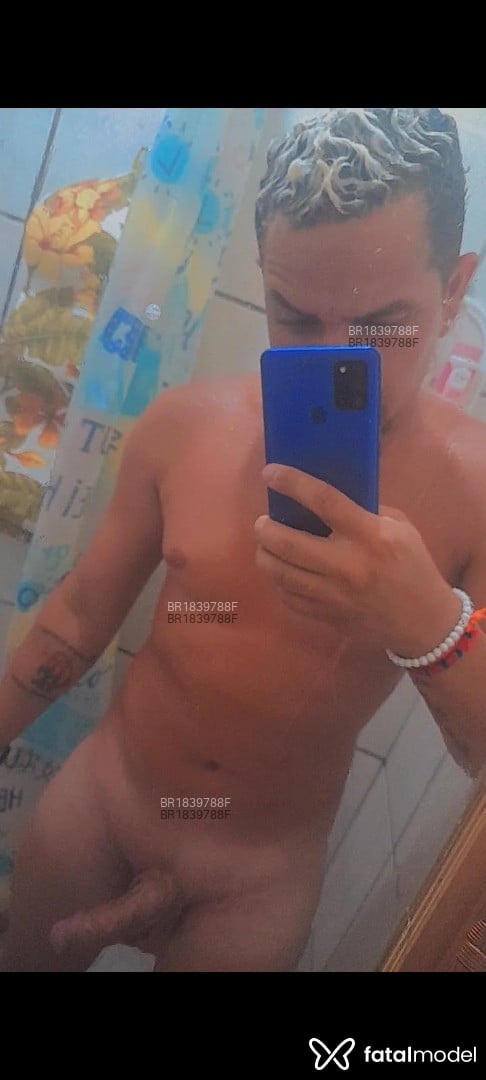 Acompanhante homem com cabelo castanho de olhos mel em Virtual - Filipeluiis