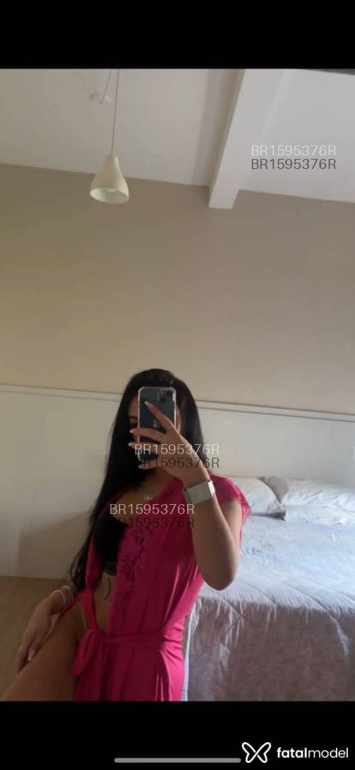 Acompanhante mulher com cabelo castanho de olhos castanhos em Pelotas - Tay Ferraz