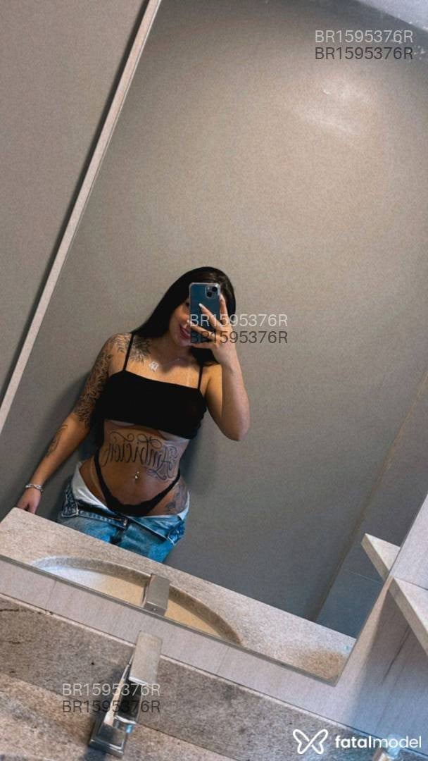 Acompanhante mulher com cabelo castanho de olhos castanhos em Pelotas - Tay Ferraz