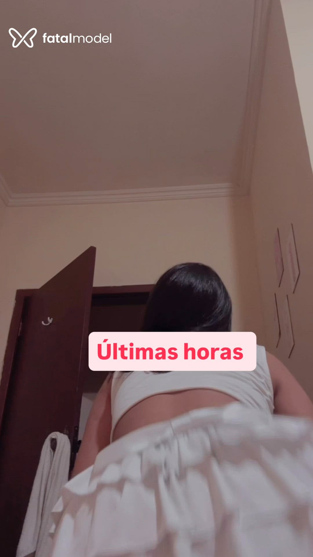 Acompanhante mulher morena (o) de olhos castanhos - Emily Acompanhante mulher morena (o) de olhos castanhos - Emily