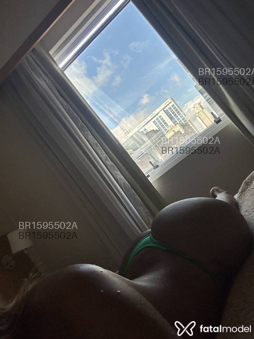 Acompanhante mulher trans morena (o) de olhos pretos em São Paulo - Allana Onassis