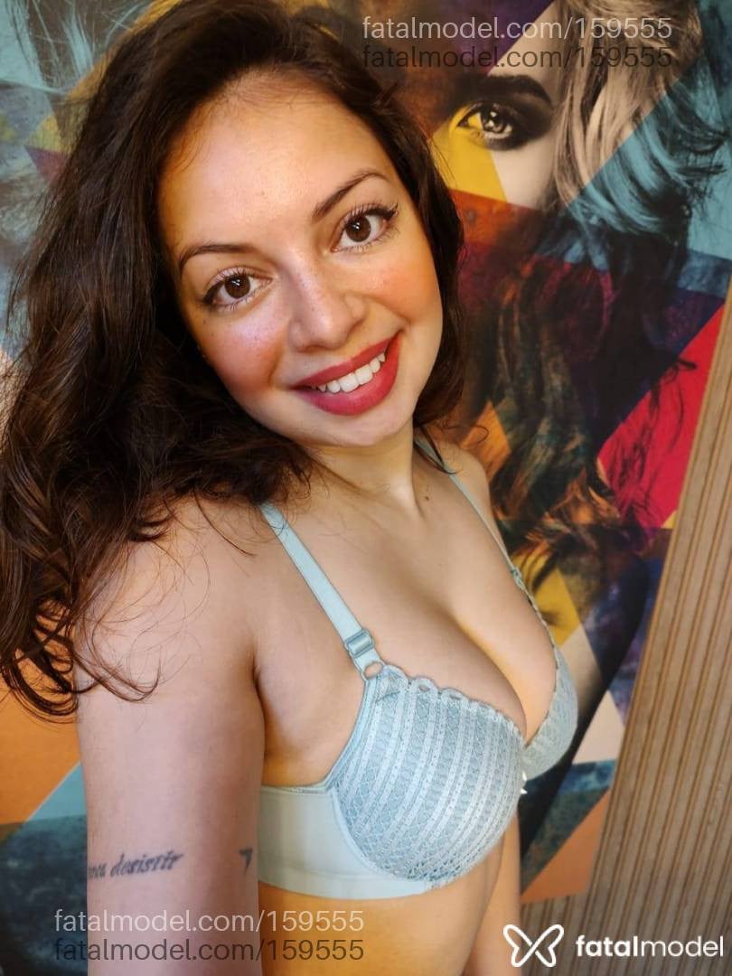 Acompanhante mulher com cabelo castanho de olhos castanhos - MAYARA KUPFFER