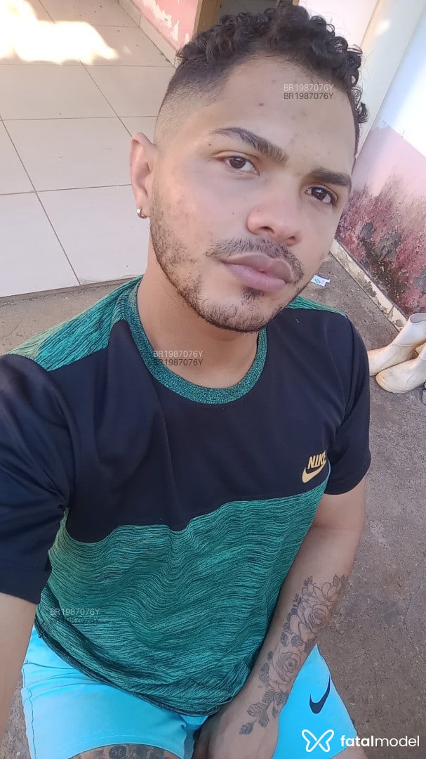 Acompanhante homem trans morena (o) de olhos castanhos em Confresa Acompanhante homem trans morena (o) de olhos castanhos em Confresa - Denyell Alencar