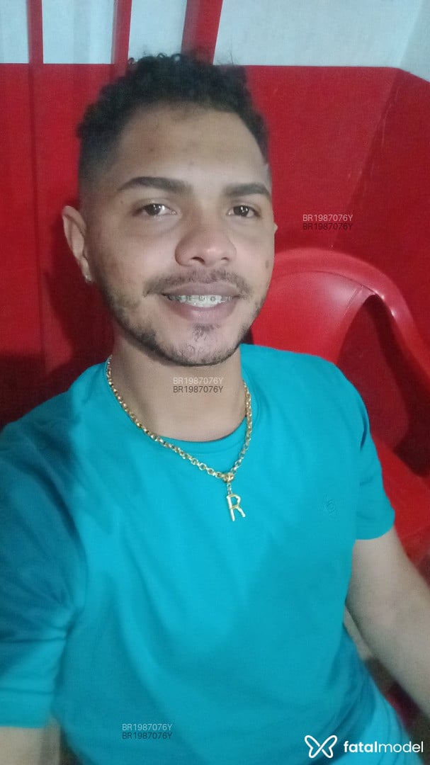 Acompanhante homem trans morena (o) de olhos castanhos em Confresa Acompanhante homem trans morena (o) de olhos castanhos em Confresa - Denyell Alencar