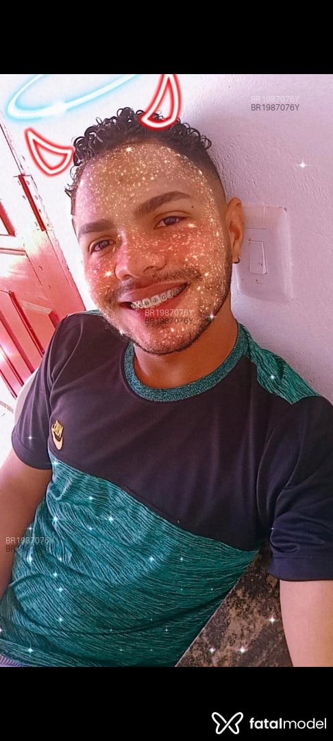 Acompanhante homem trans morena (o) de olhos castanhos em Confresa Acompanhante homem trans morena (o) de olhos castanhos em Confresa - Denyell Alencar