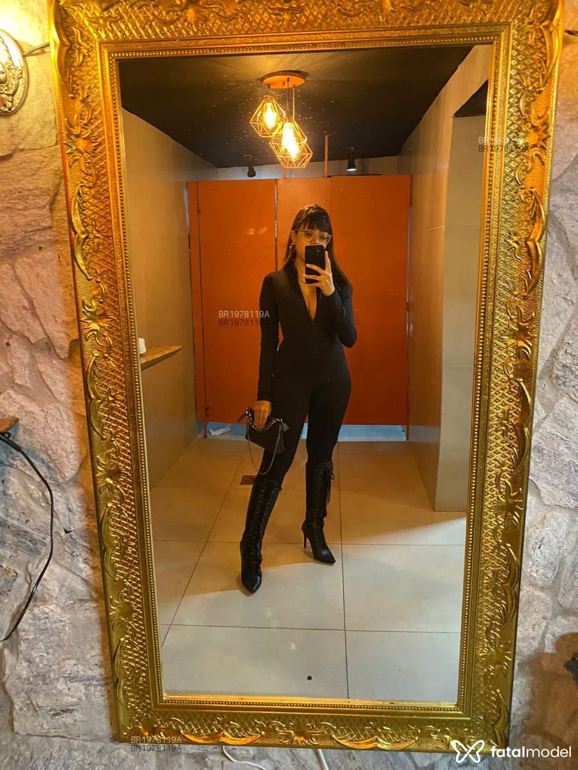 Acompanhante mulher com cabelo castanho de olhos castanhos em João Pessoa Acompanhante mulher com cabelo castanho de olhos castanhos em João Pessoa - Cleo