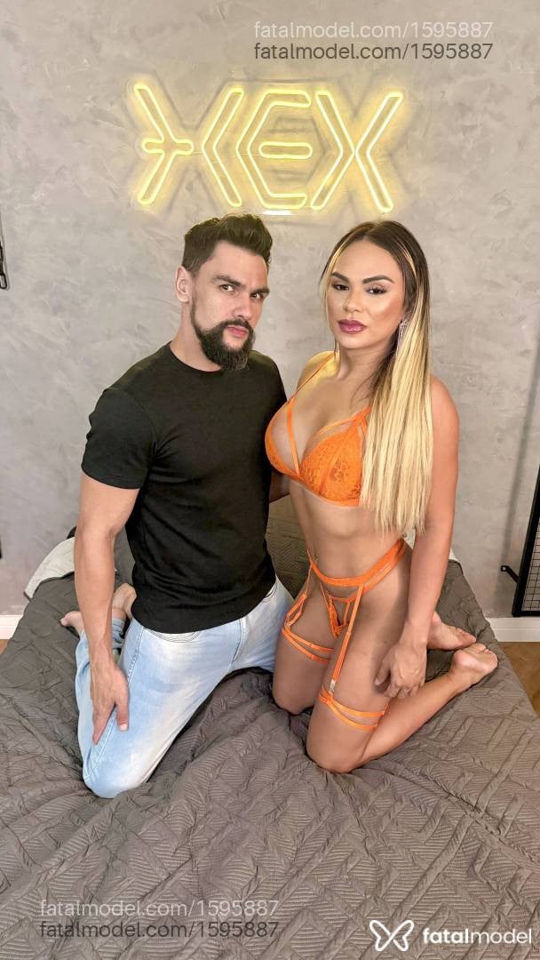 Acompanhante mulher trans loira (o) de olhos castanhos - Marcela Araujo