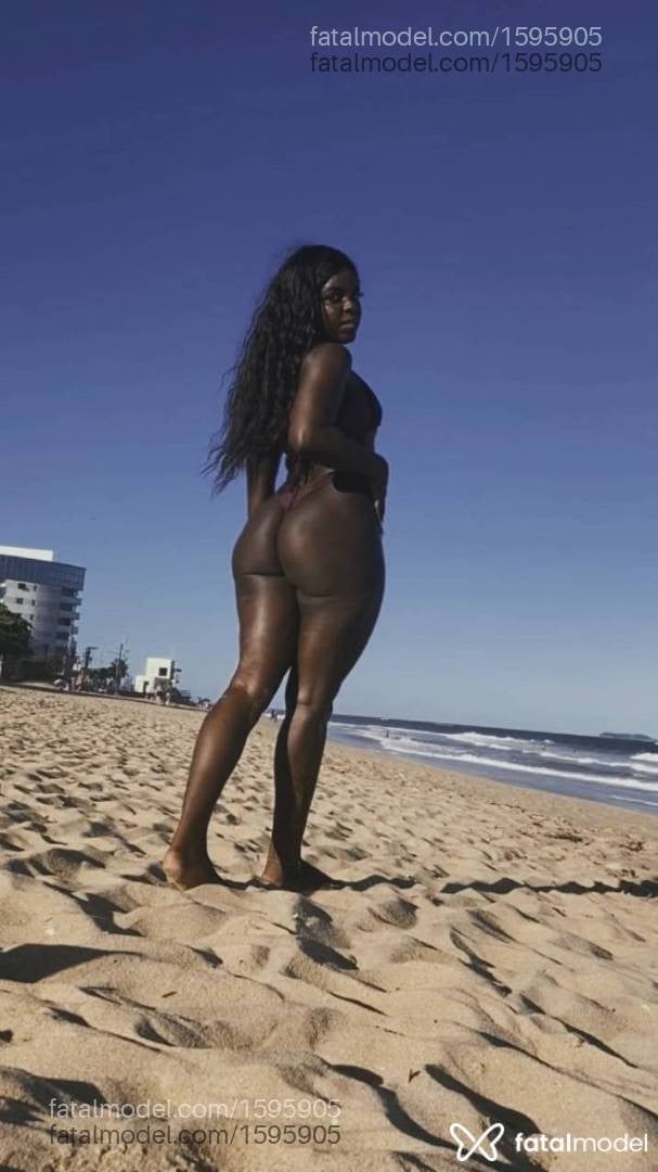 Acompanhante mulher com cabelo castanho de olhos pretos em Juiz de Fora - Black Shury