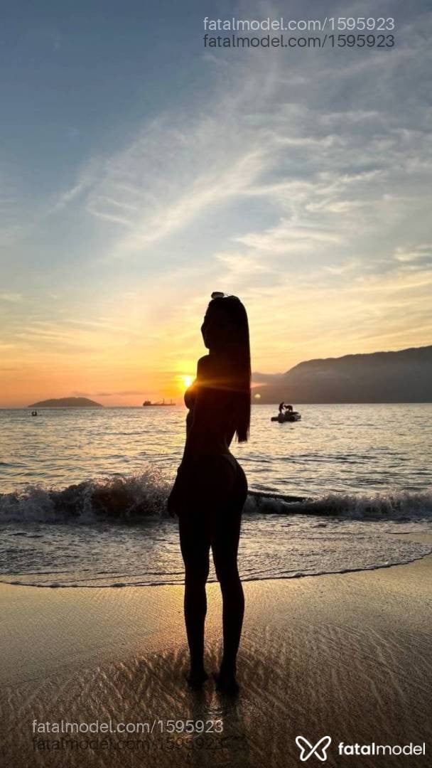 Acompanhante mulher morena (o) de olhos pretos em Londrina - Jade Barcellos