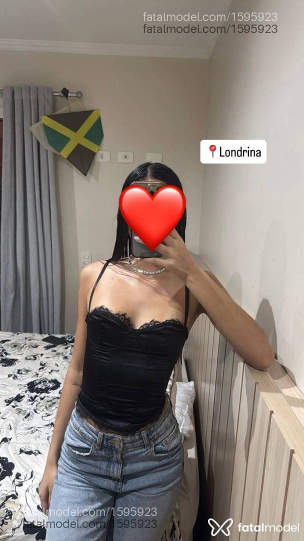 Acompanhante mulher morena (o) de olhos pretos - Jade Barcellos