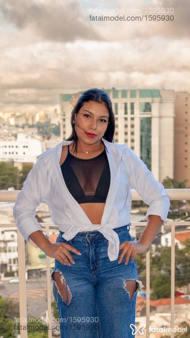 Acompanhante mulher morena (o) de olhos castanhos em São Paulo - Melissa