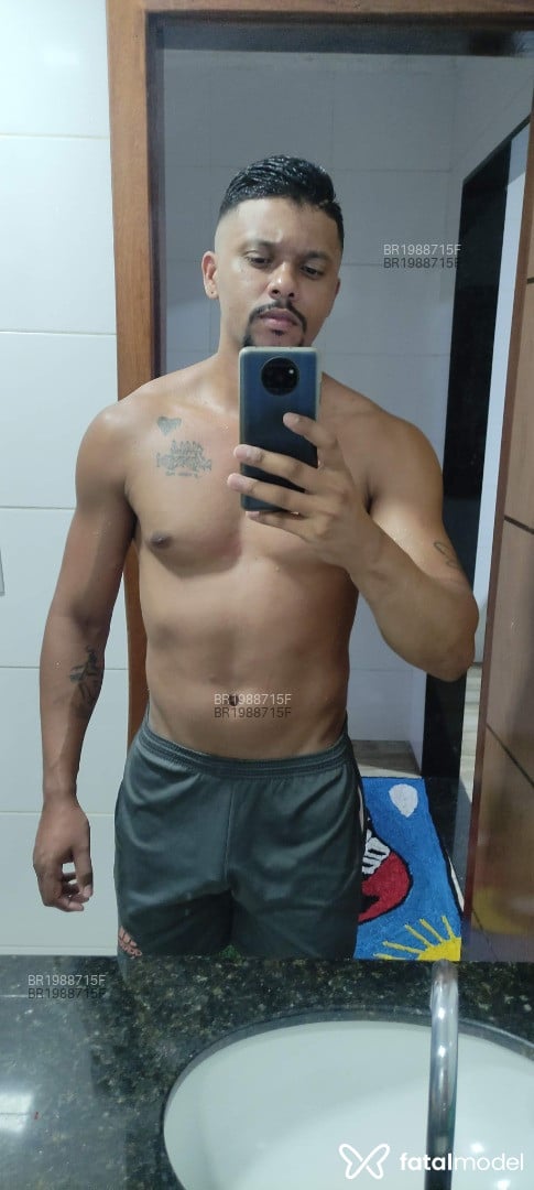 Acompanhante homem morena (o) de olhos castanhos - Walison