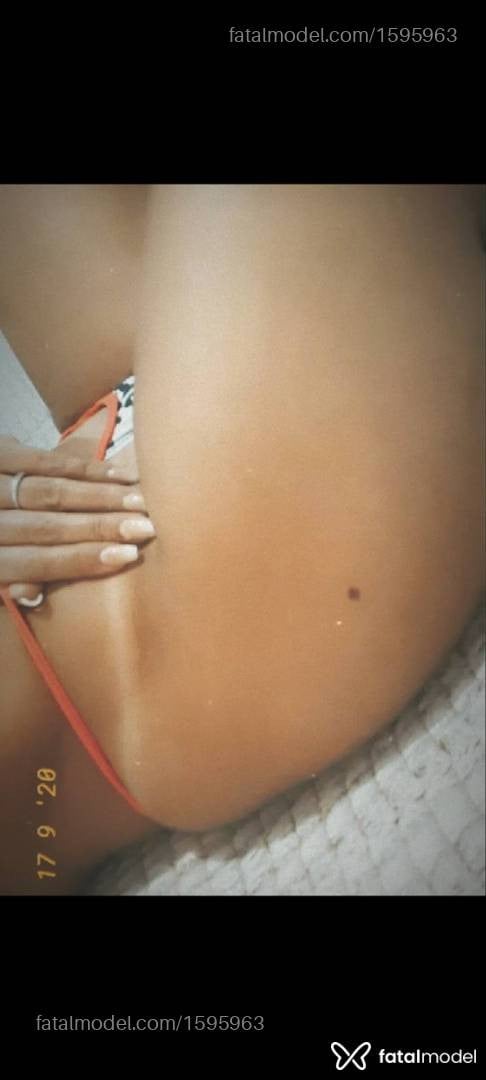 Acompanhante mulher morena (o) de olhos castanhos - Carol Albuquerque