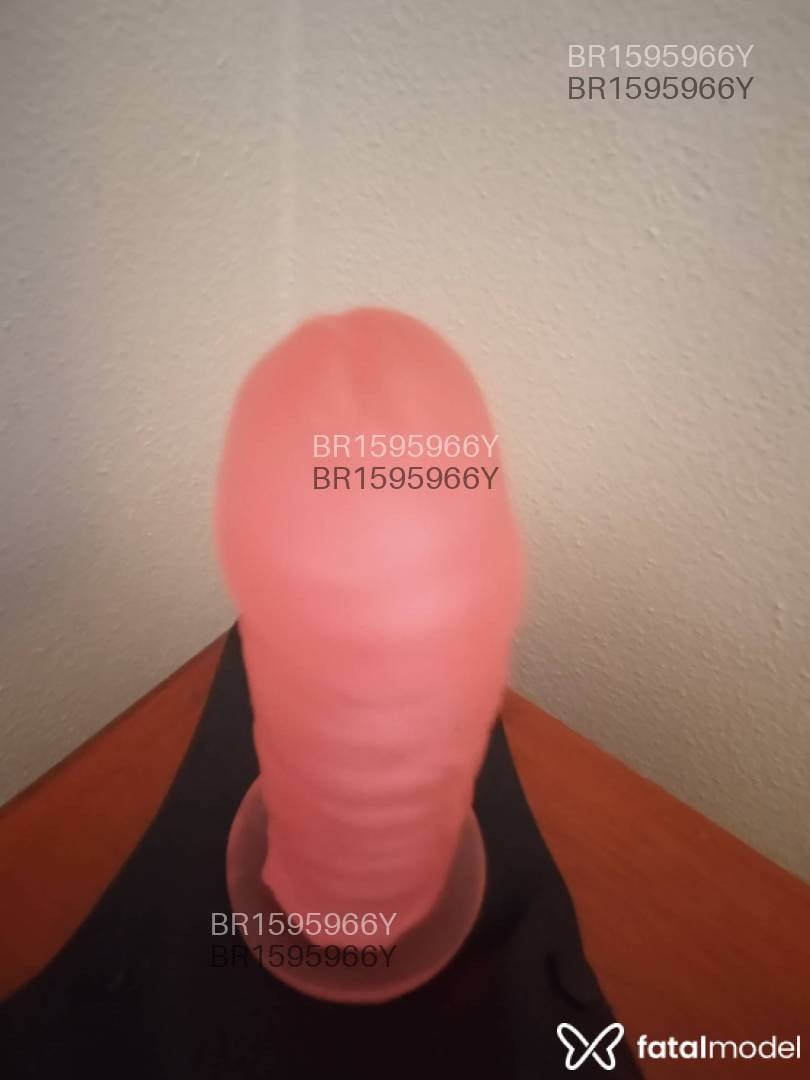 Acompanhante mulher com cabelo castanho de olhos castanhos em Divinópolis Acompanhante mulher com cabelo castanho de olhos castanhos em Divinópolis - Danielle