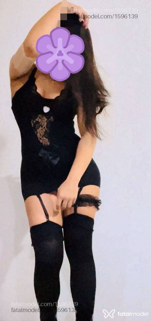 Acompanhante mulher com cabelo castanho de olhos castanhos em Goiânia - Enny Lee Royale