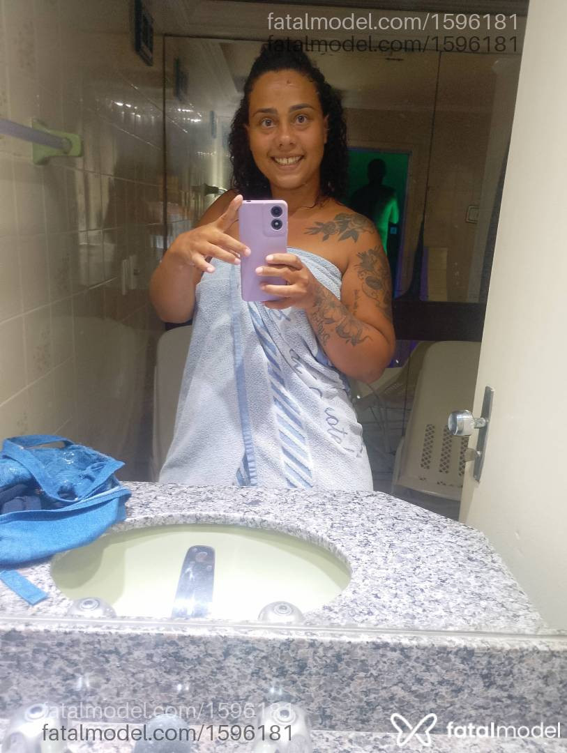 Acompanhante mulher morena (o) de olhos castanhos em Virtual - Thalia Rubuda