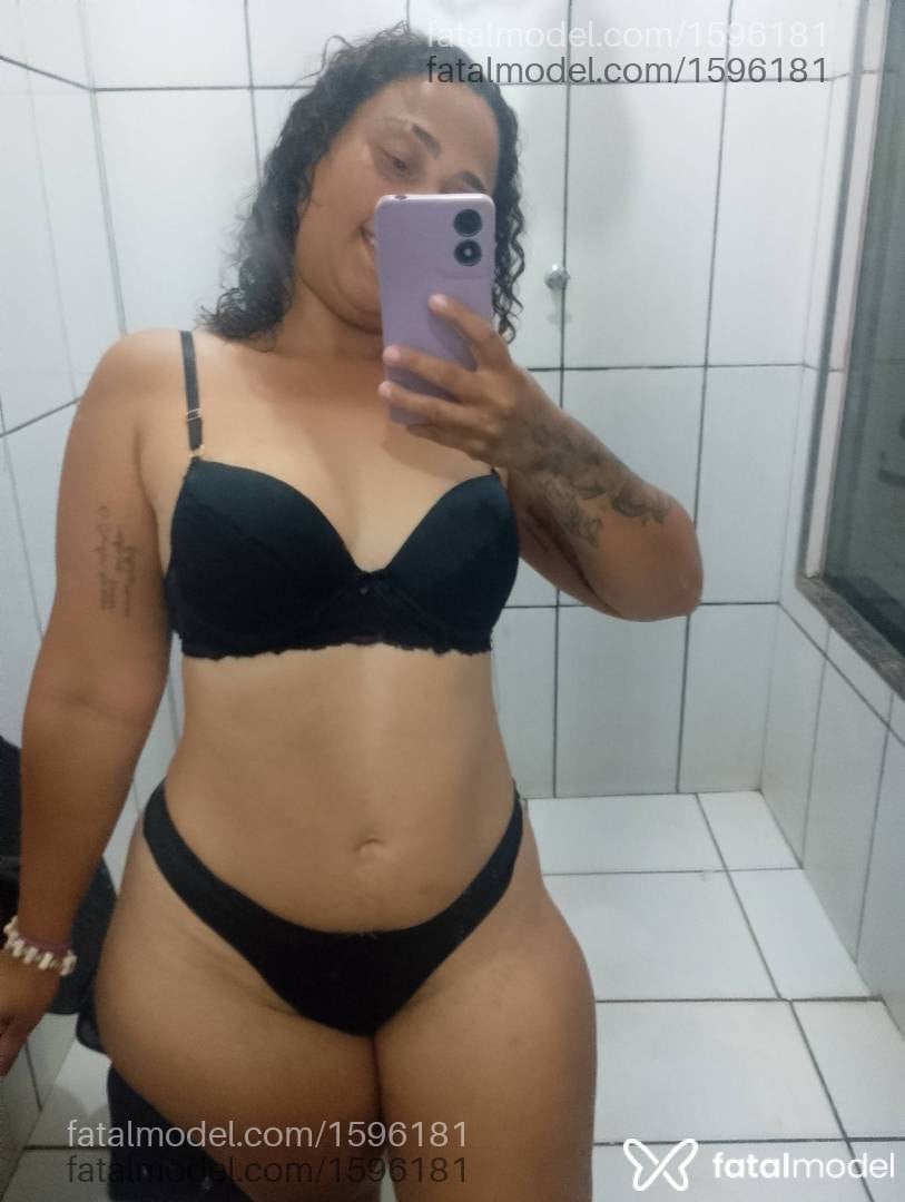 Acompanhante mulher morena (o) de olhos castanhos - Thalia Rubuda