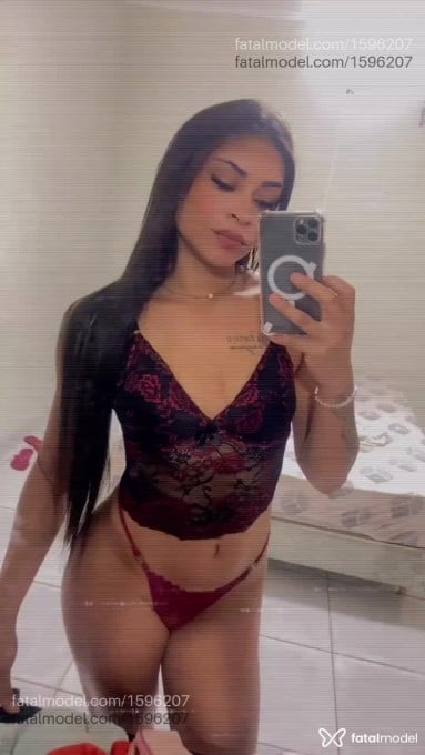 Acompanhante mulher morena (o) de olhos castanhos - Rafaela Dias