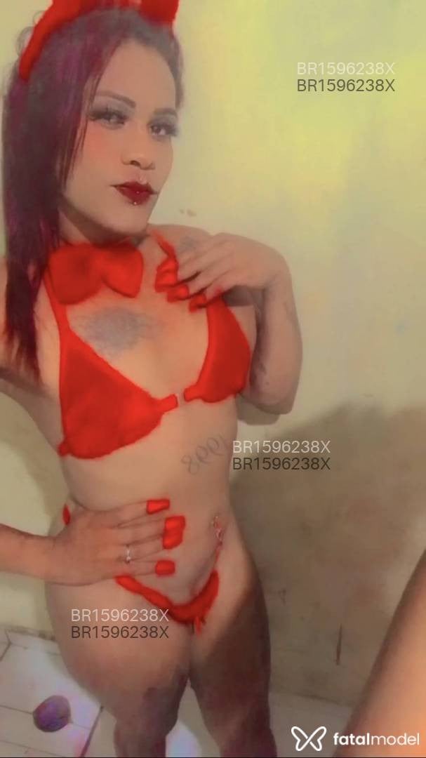 Acompanhante mulher trans morena (o) de olhos castanhos em Água Clara - Karol