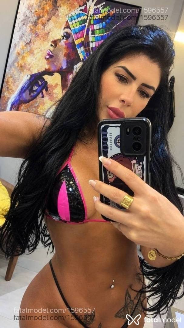 Acompanhante mulher morena (o) de olhos mel - Manuelle Mendes