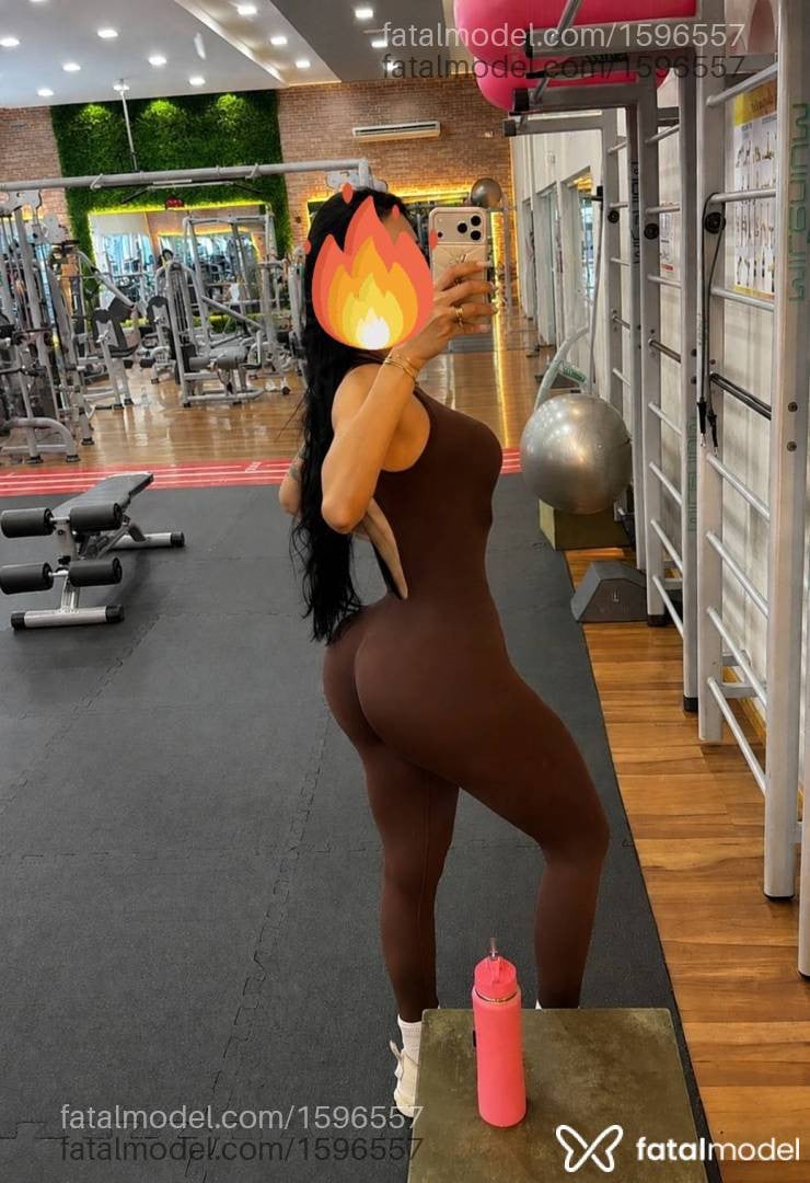 Acompanhante mulher morena (o) de olhos mel - Manuelle Mendes