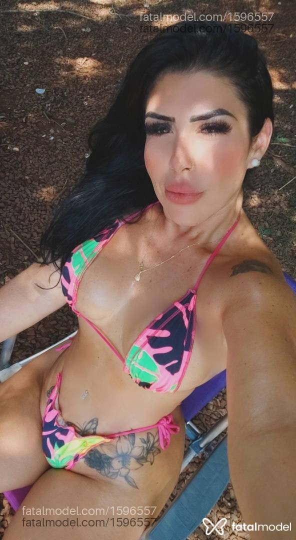 Acompanhante mulher morena (o) de olhos mel - Manuelle Mendes