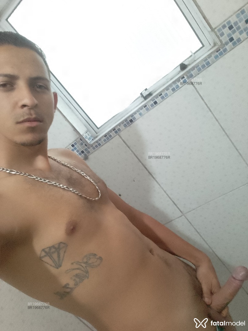Acompanhante homem morena (o) de olhos verdes - Heitor Acompanhante homem morena (o) de olhos verdes - Heitor