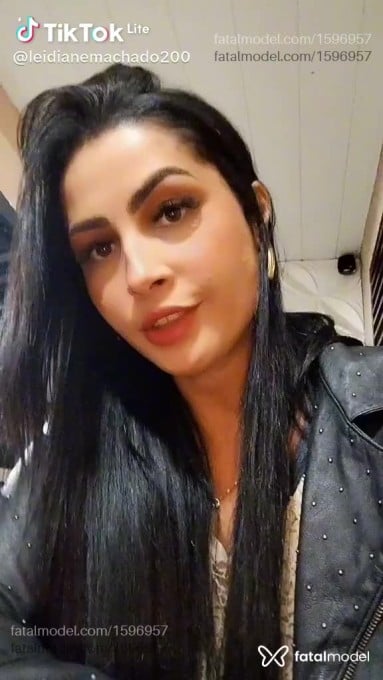 Acompanhante mulher com cabelo castanho de olhos mel em Morrinhos - Laiss