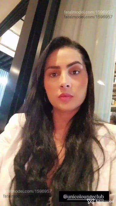 Acompanhante mulher com cabelo castanho de olhos mel em Morrinhos - Laiss