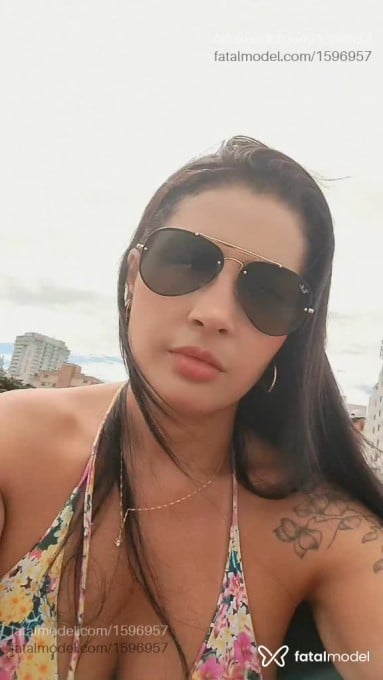 Acompanhante mulher com cabelo castanho de olhos mel em Morrinhos - Laiss