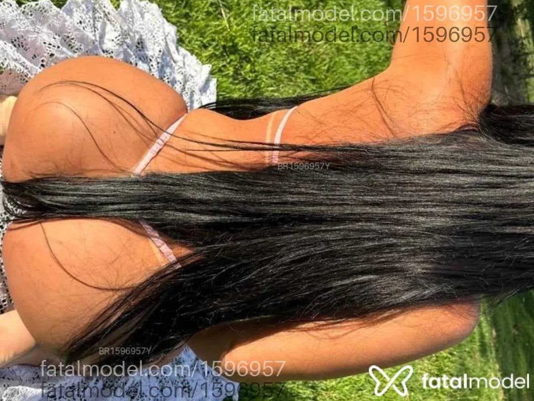 Acompanhante mulher com cabelo castanho de olhos mel - Laiss