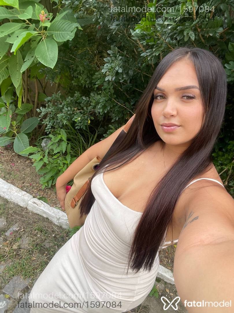 Acompanhante mulher loira (o) de olhos verdes - Suzy Lemos