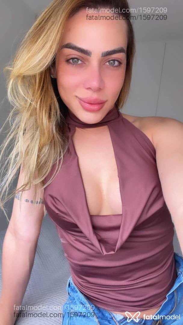 Acompanhante mulher trans loira (o) de olhos verdes em Brasília - Anny Alves