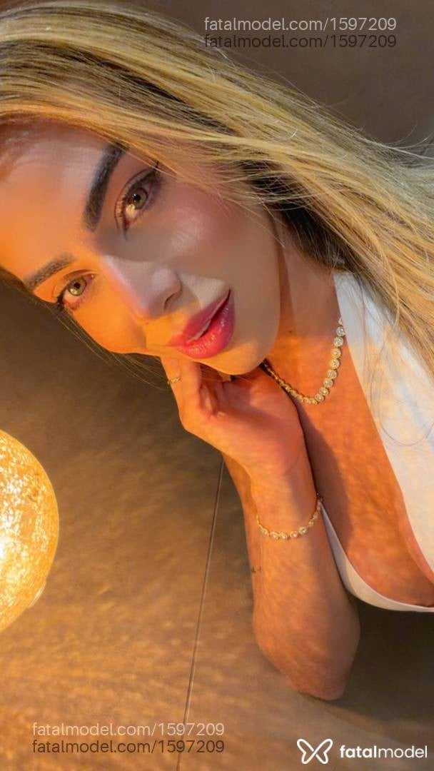 Acompanhante mulher trans loira (o) de olhos verdes em Brasília - Anny Alves