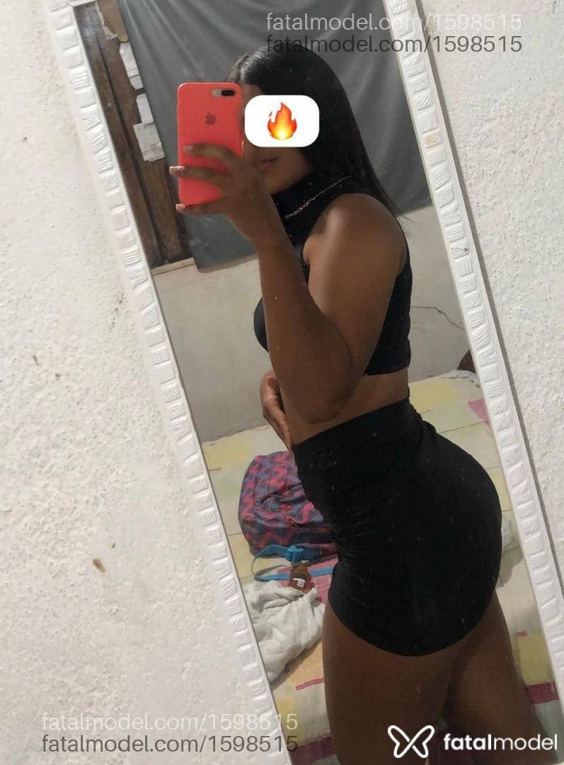 Acompanhante mulher com cabelo castanho de olhos castanhos em Aracaju - Tokio