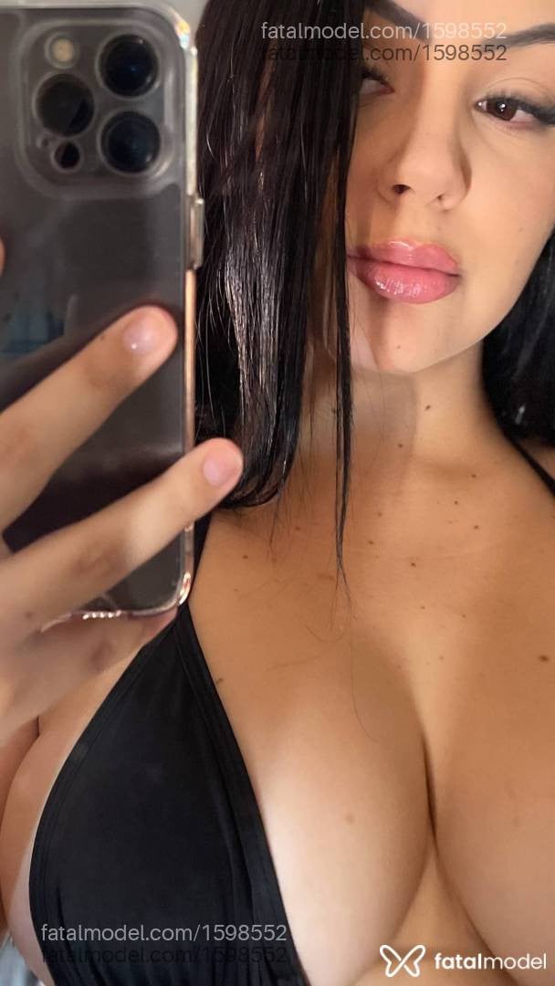 Acompanhante mulher morena (o) de olhos castanhos em Cascavel - Letícia