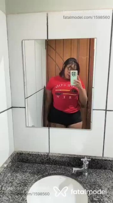 Acompanhante mulher ruiva (o) de olhos mel em Itaituba - Lara Ferrari
