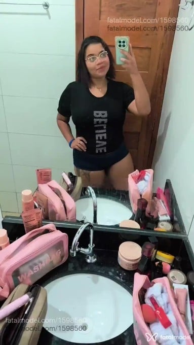 Acompanhante mulher ruiva (o) de olhos mel em Itaituba - Lara Ferrari