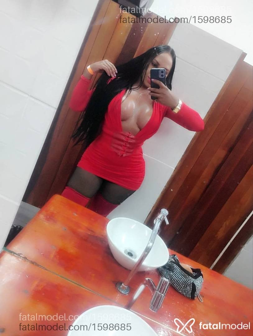 Acompanhante travesti com cabelo castanho de olhos castanhos - Paty Travesti