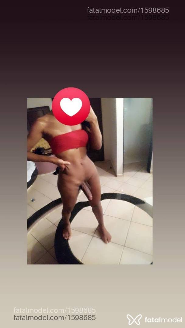 Acompanhante travesti com cabelo castanho de olhos castanhos - Paty Travesti
