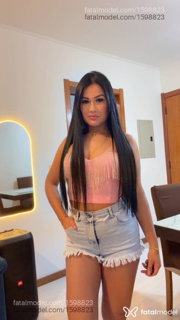 Acompanhante mulher morena (o) de olhos castanhos - Larissa Gonçalves