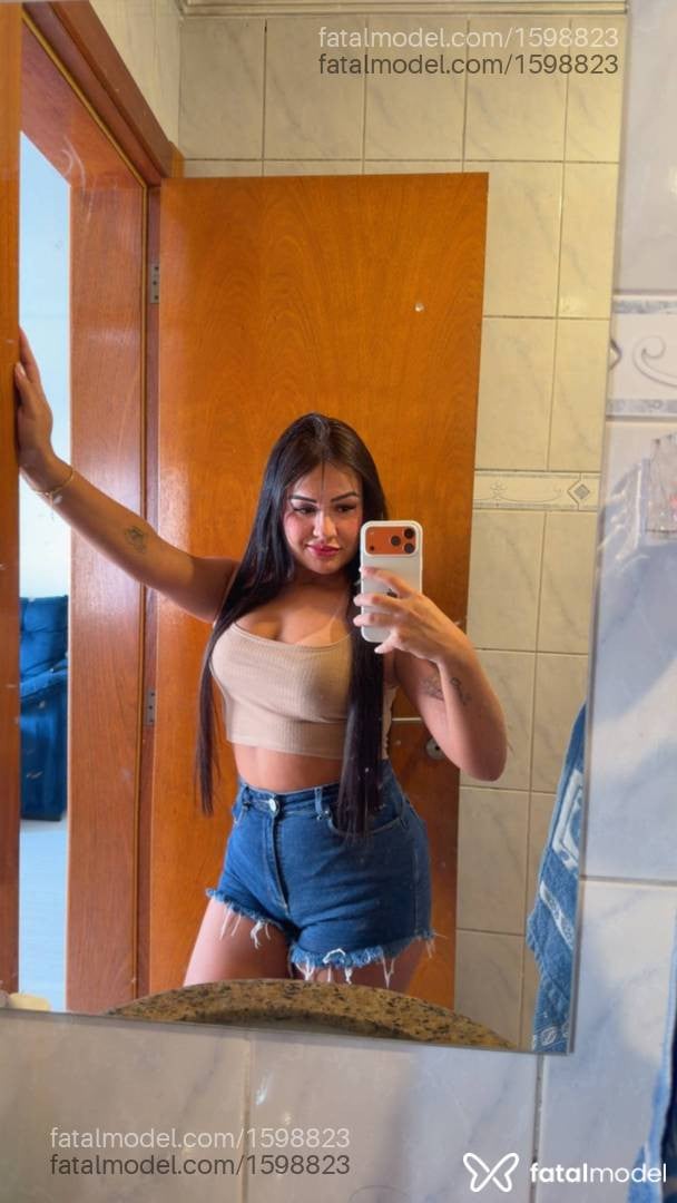 Acompanhante mulher morena (o) de olhos castanhos - Larissa Gonçalves