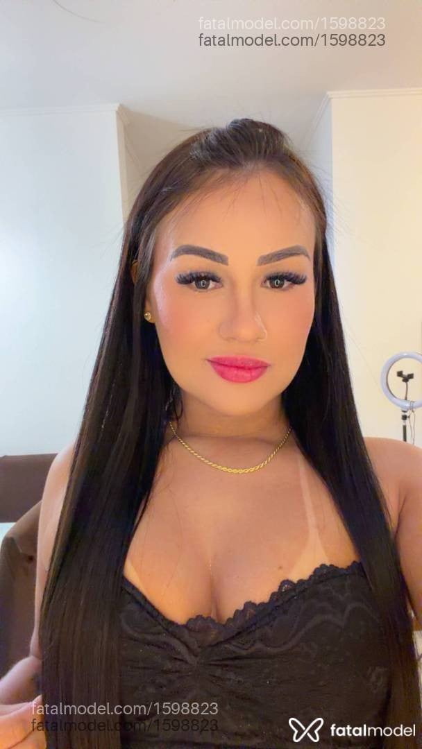 Acompanhante mulher morena (o) de olhos castanhos - Larissa Gonçalves