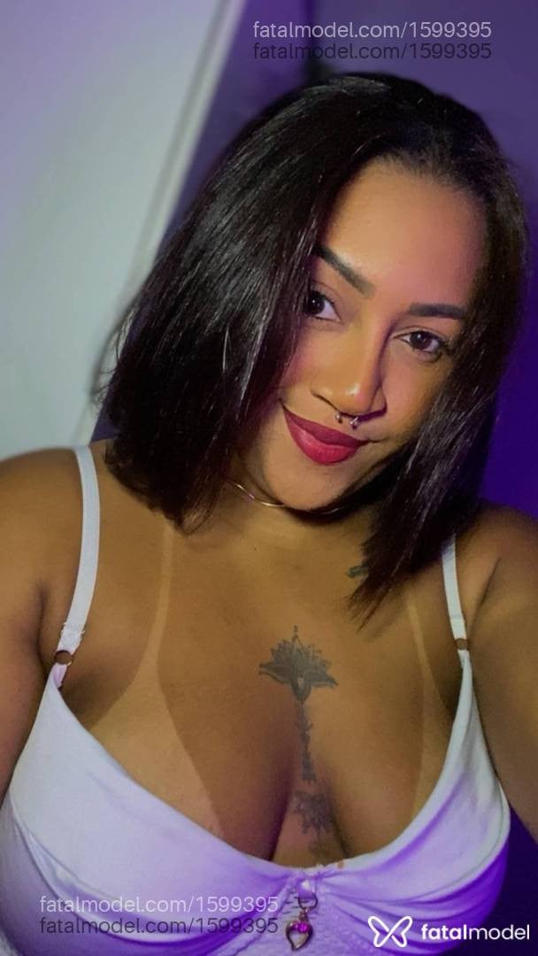 Acompanhante mulher com cabelo castanho de olhos castanhos - Maya Prado