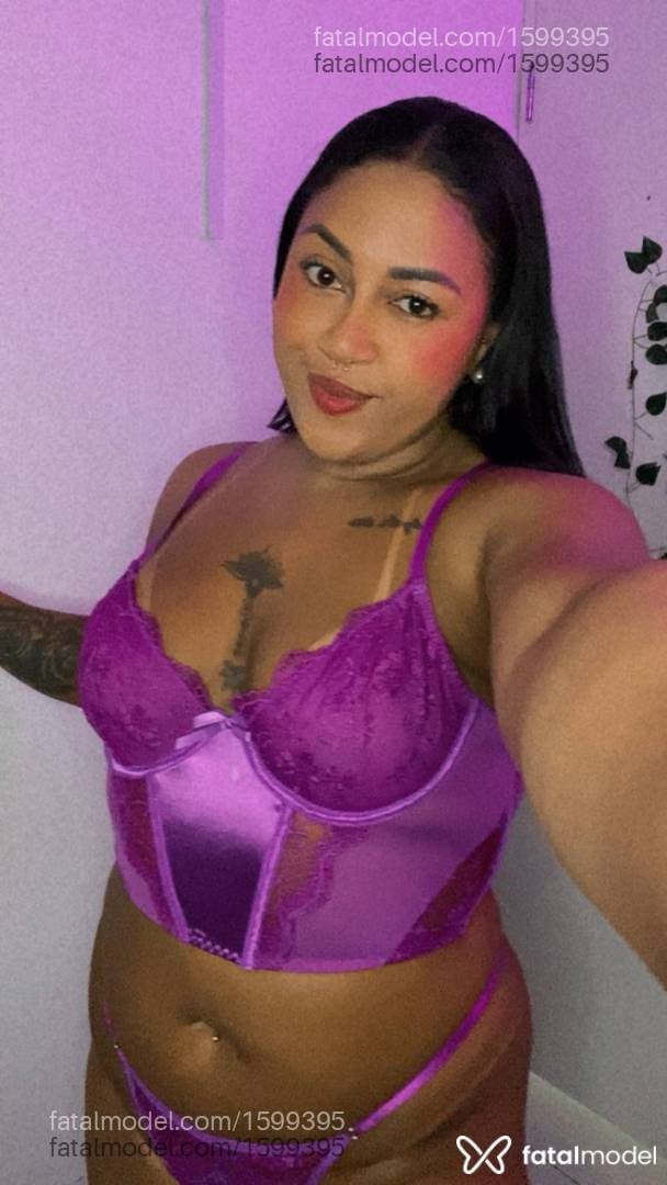 Acompanhante mulher com cabelo castanho de olhos castanhos - Maya Prado