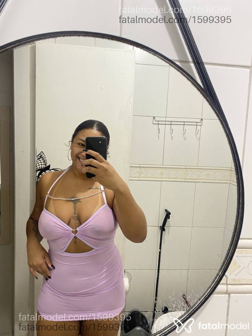 Acompanhante mulher com cabelo castanho de olhos castanhos - Maya Prado