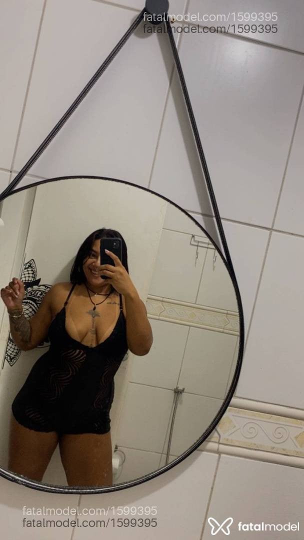 Acompanhante mulher com cabelo castanho de olhos castanhos - Maya Prado