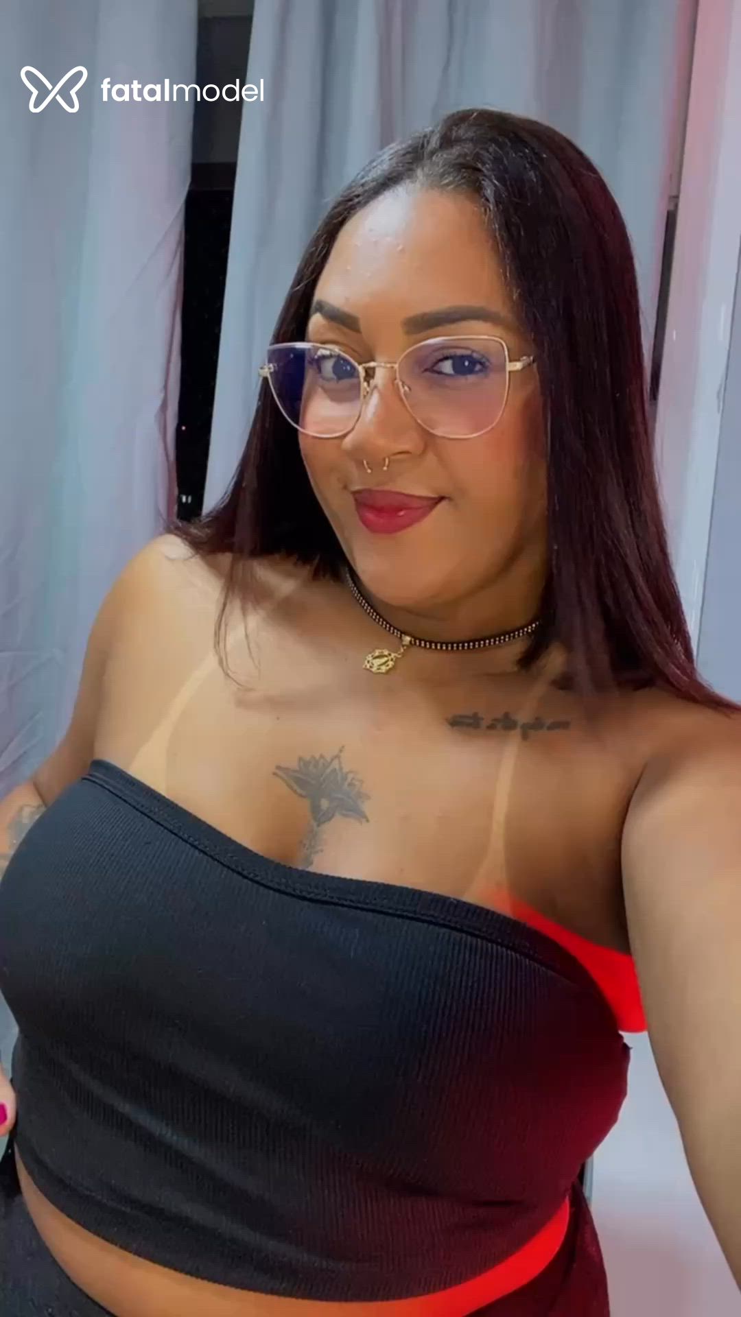 Acompanhante mulher com cabelo castanho de olhos castanhos em Rio de Janeiro Acompanhante mulher com cabelo castanho de olhos castanhos em Rio de Janeiro - Maya Prado