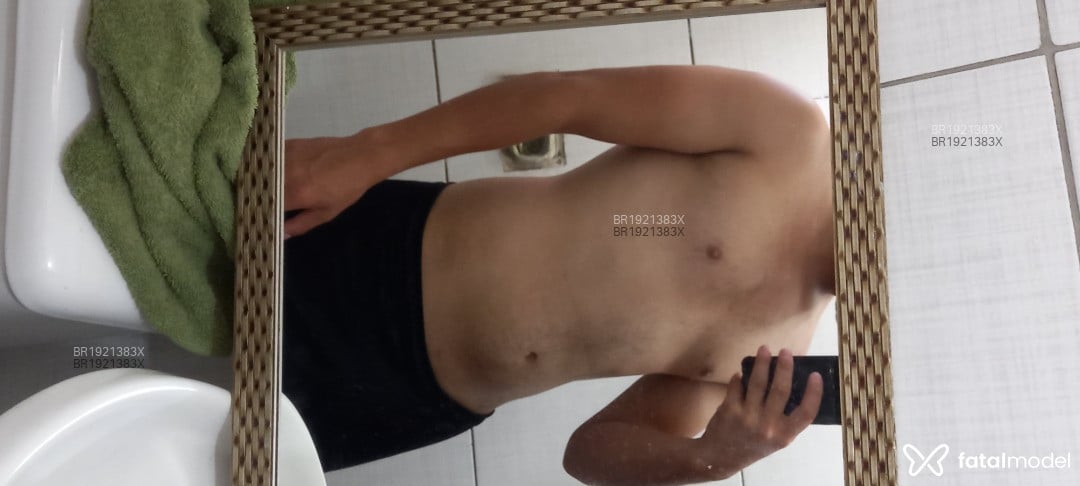 Acompanhante homem com cabelo castanho de olhos castanhos em Itajaí - Gabriel